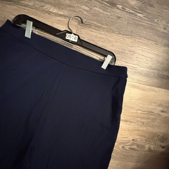 Navy Blue Susan Graver Reg LK Fusion Pull-On Crop Pants Navy Sz L - Picture 4 of 10